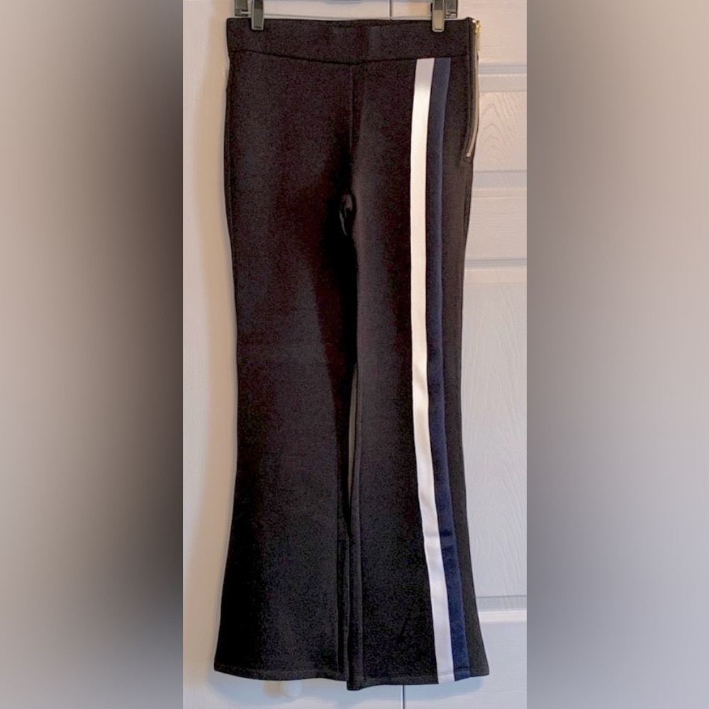 Cynthia Rowley, flared leg pants with side zip, size Large, NWOT